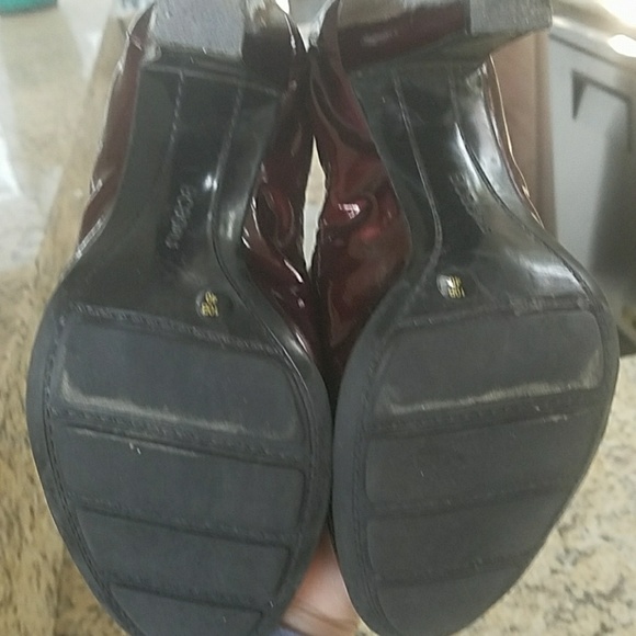 BCBG patent leather heels🌞 - Picture 7 of 8